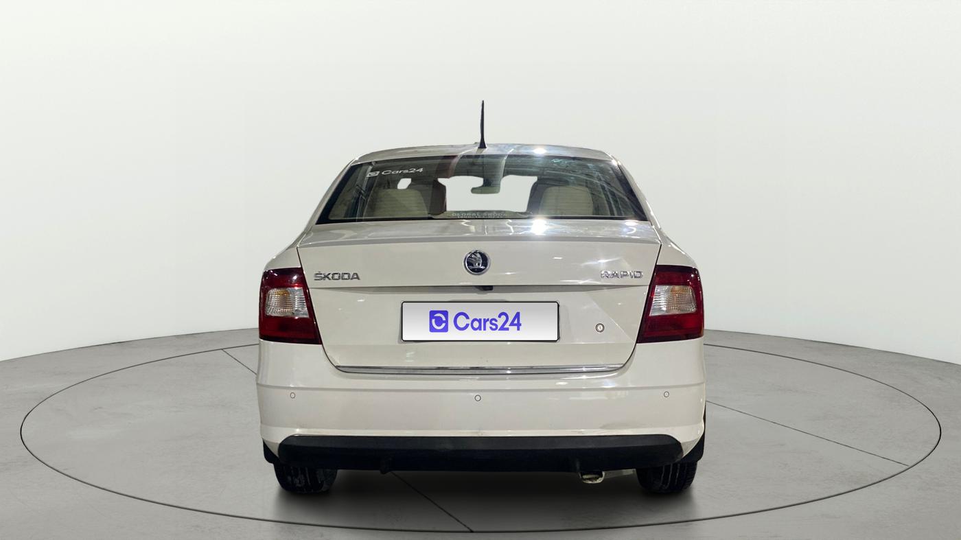 2019 Skoda Rapid STYLE 1.6 MPI AT, Petrol, Automatic, 10,242 km, Back/Rear