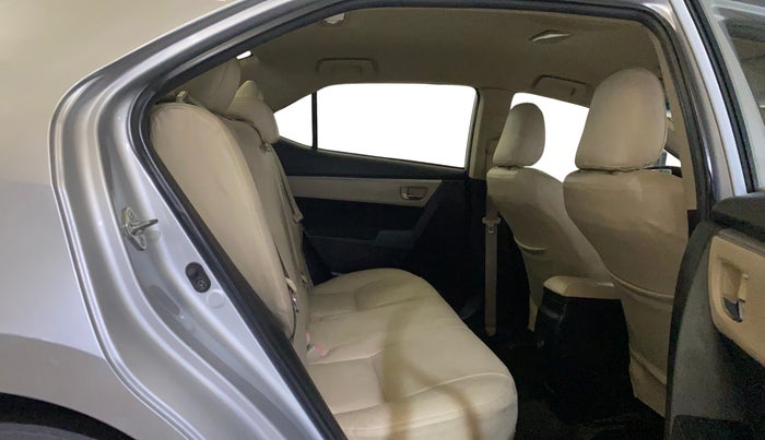 2014 Toyota Corolla Altis G PETROL, Petrol, Manual, 53,229 km, Right Side Rear Door Cabin