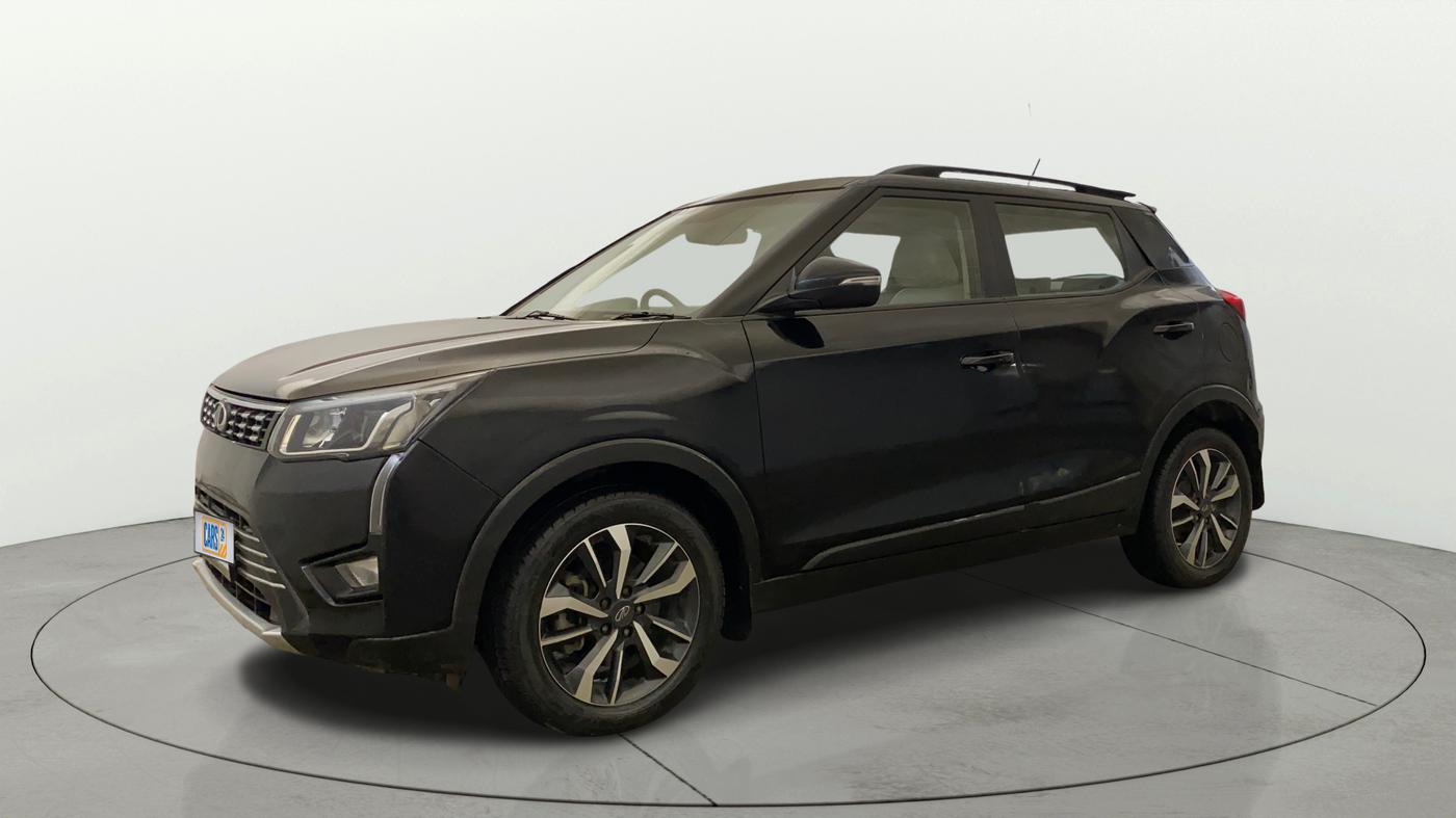 2020 Mahindra XUV300 W8 (O) 1.2 PETROL, Petrol, Manual, 44,973 km, Left Front Diagonal