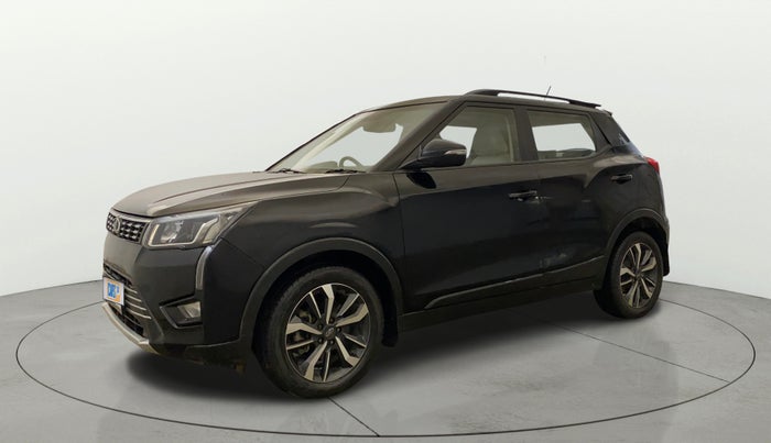 2020 Mahindra XUV300 W8 (O) 1.2 PETROL, Petrol, Manual, 44,951 km, Left Front Diagonal