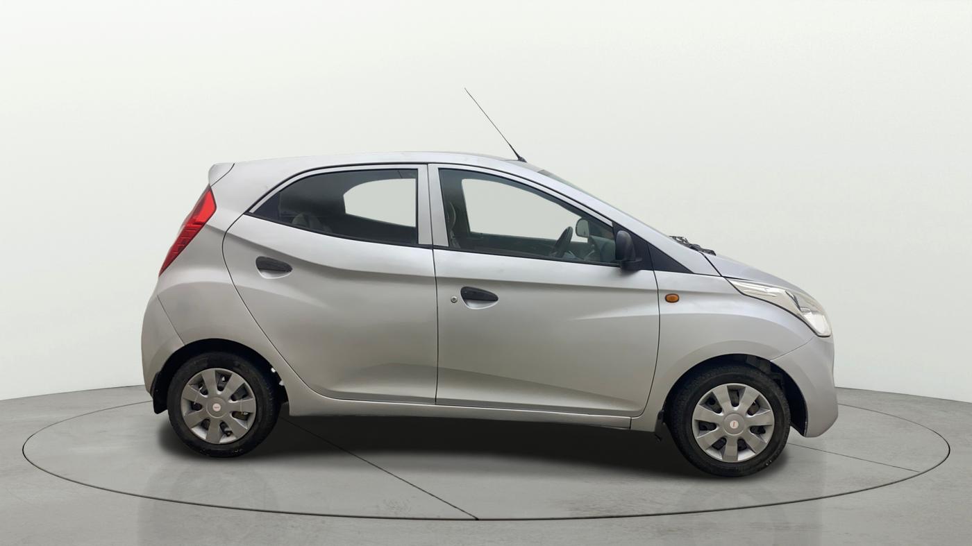 2018 Hyundai Eon MAGNA +, Petrol, Manual, 54,937 km, Right Side View