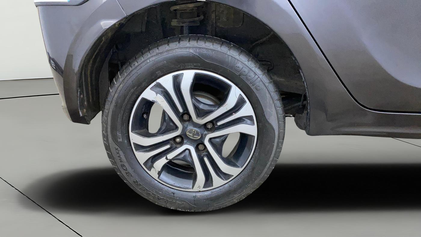 2022 Tata Tiago XZ PLUS CNG, CNG, Manual, 36,460 km, Right Rear Wheel