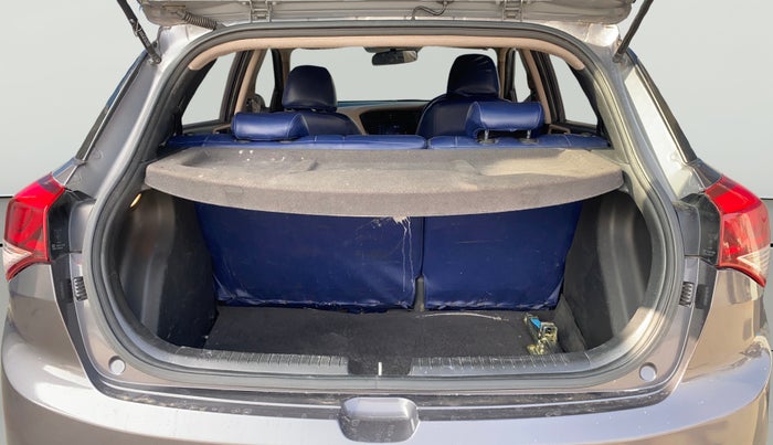 2017 Hyundai Elite i20 ASTA 1.2 (O), Petrol, Manual, 93,604 km, Boot Open Zoomed View