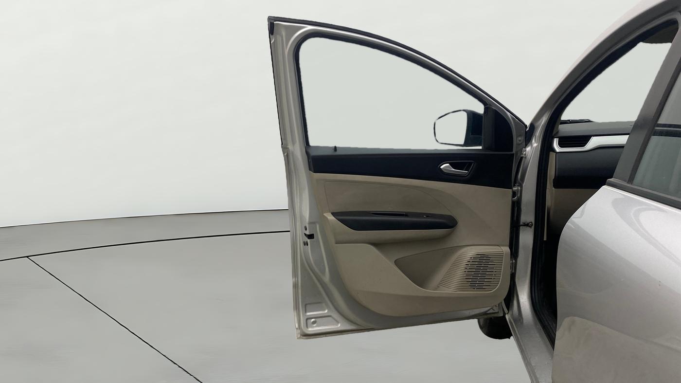 2023 Renault TRIBER RXZ, Petrol, Manual, 50,417 km, LHS Front Door
