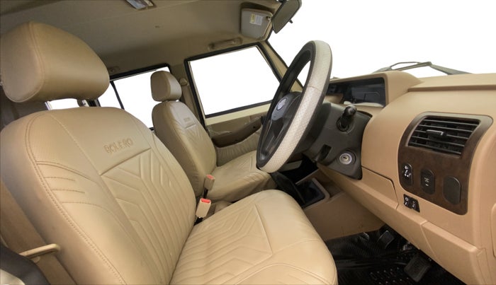 2022 Mahindra Bolero B6 (O), Diesel, Manual, 69,492 km, Right Side Front Door Cabin