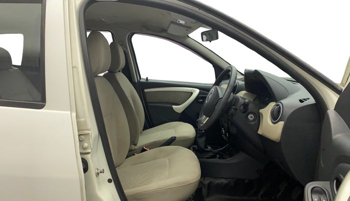2014 Renault Duster 85 PS RXL PLUS DIESEL, Diesel, Manual, 76,863 km, Right Side Front Door Cabin