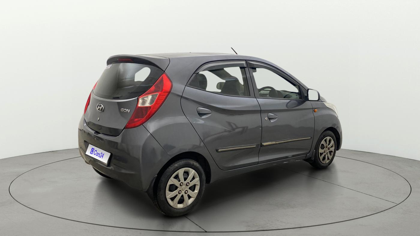 2018 Hyundai Eon SPORTZ, Petrol, Manual, 1,02,544 km, Right Back Diagonal