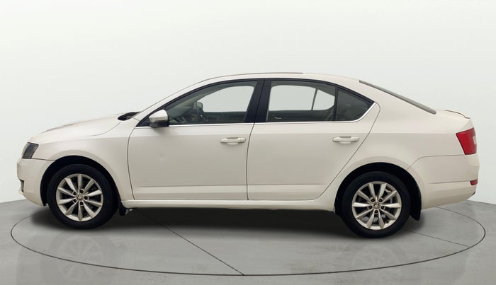 2015 Skoda Octavia STYLE PLUS AT 1.8 TSI, Petrol, Automatic, 1,08,777 km, Left Side