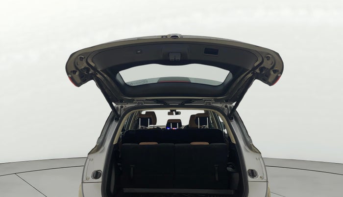 2023 MG HECTOR PLUS SHARP PRO 1.5 PETROL TURBO CVT 7 STR, Petrol, Automatic, 49,775 km, Boot Door Open