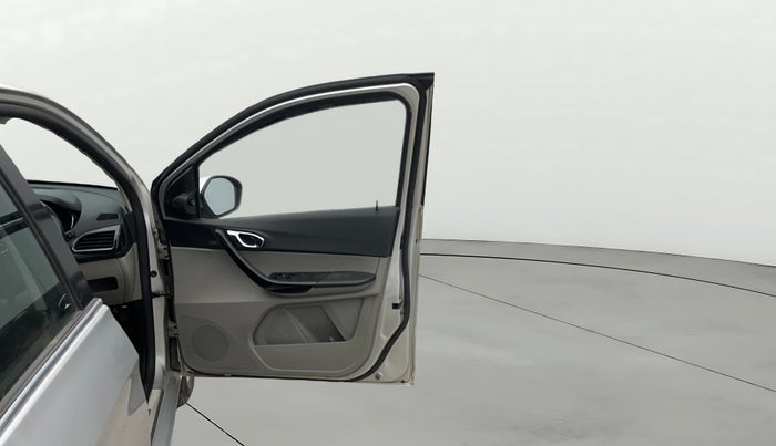 2018 Tata Tiago XZA PETROL, Petrol, Automatic, 42,455 km, RHS Front Door