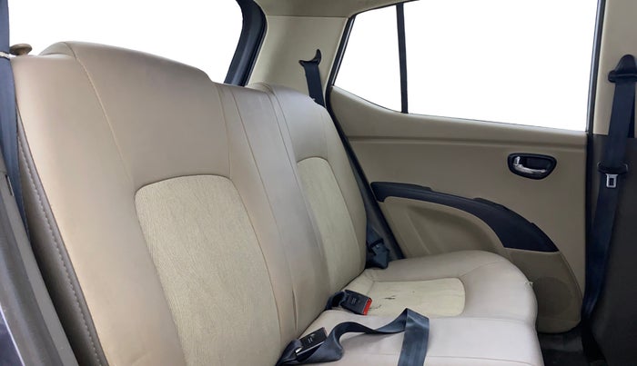 2014 Hyundai i10 SPORTZ 1.1, Petrol, Manual, 30,305 km, Right Side Rear Door Cabin