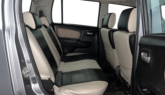 2017 Maruti Wagon R 1.0 VXI, Petrol, Manual, 31,953 km, Right Side Rear Door Cabin