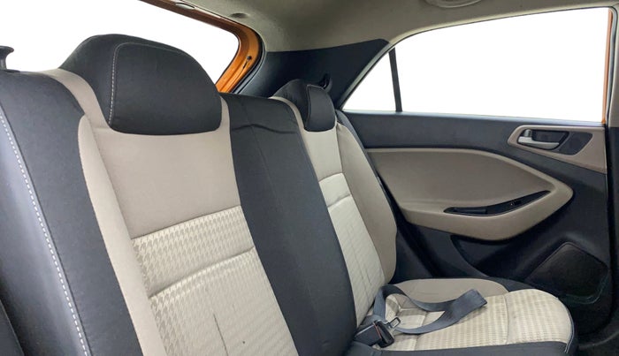 2018 Hyundai Elite i20 SPORTZ 1.2, Petrol, Manual, 68,788 km, Right Side Rear Door Cabin