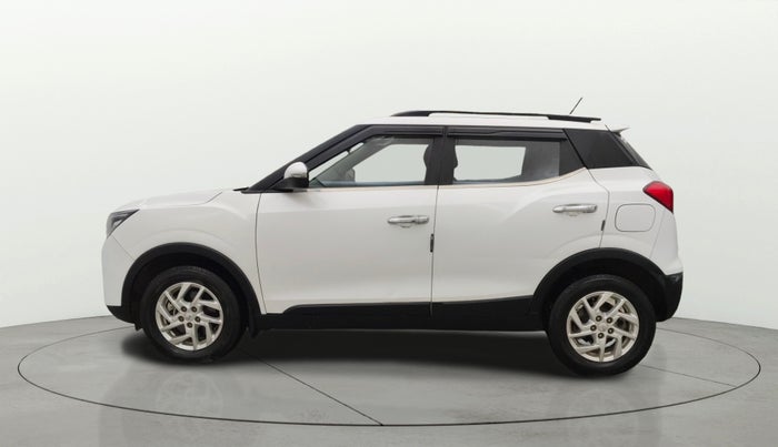 2024 Mahindra XUV300 W8 1.2 PETROL, Petrol, Manual, 29,360 km, Left Side