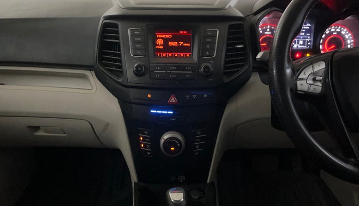 2022 Mahindra XUV300 W6 1.2 PETROL AMT, Petrol, Automatic, 89,973 km, Air Conditioner