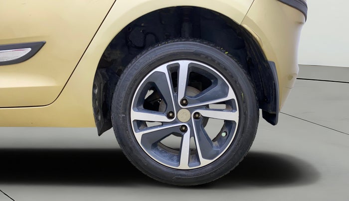 2020 Tata ALTROZ XZ PETROL, Petrol, Manual, 15,509 km, Left Rear Wheel