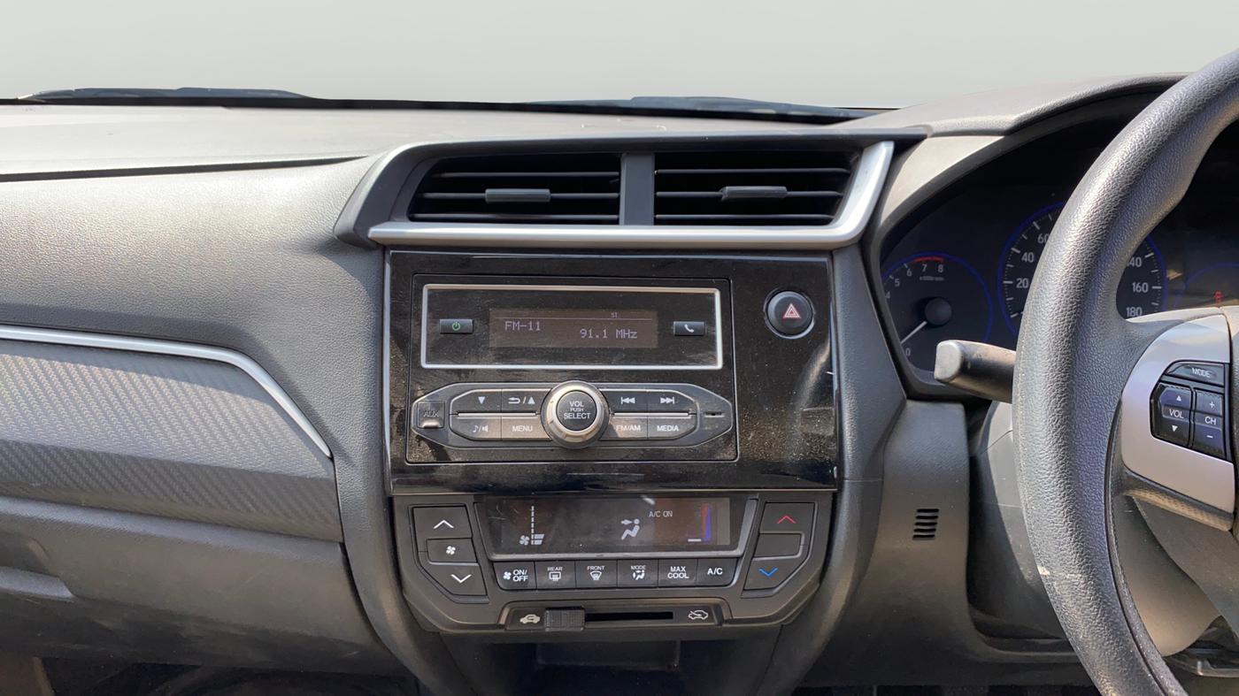 2017 Honda Brio S MT, CNG, Manual, 47,645 km, Air Conditioner