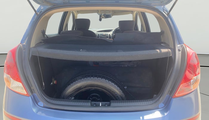 2013 Hyundai i20 SPORTZ 1.2, CNG, Manual, 96,264 km, Boot Open Zoomed View