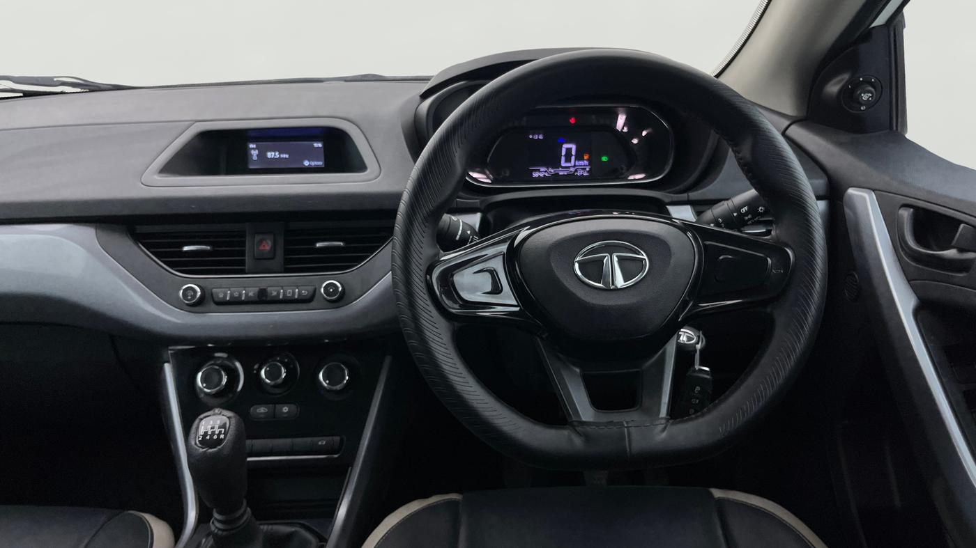 2020 Tata NEXON XM PETROL, Petrol, Manual, 58,424 km, Steering Wheel Close Up