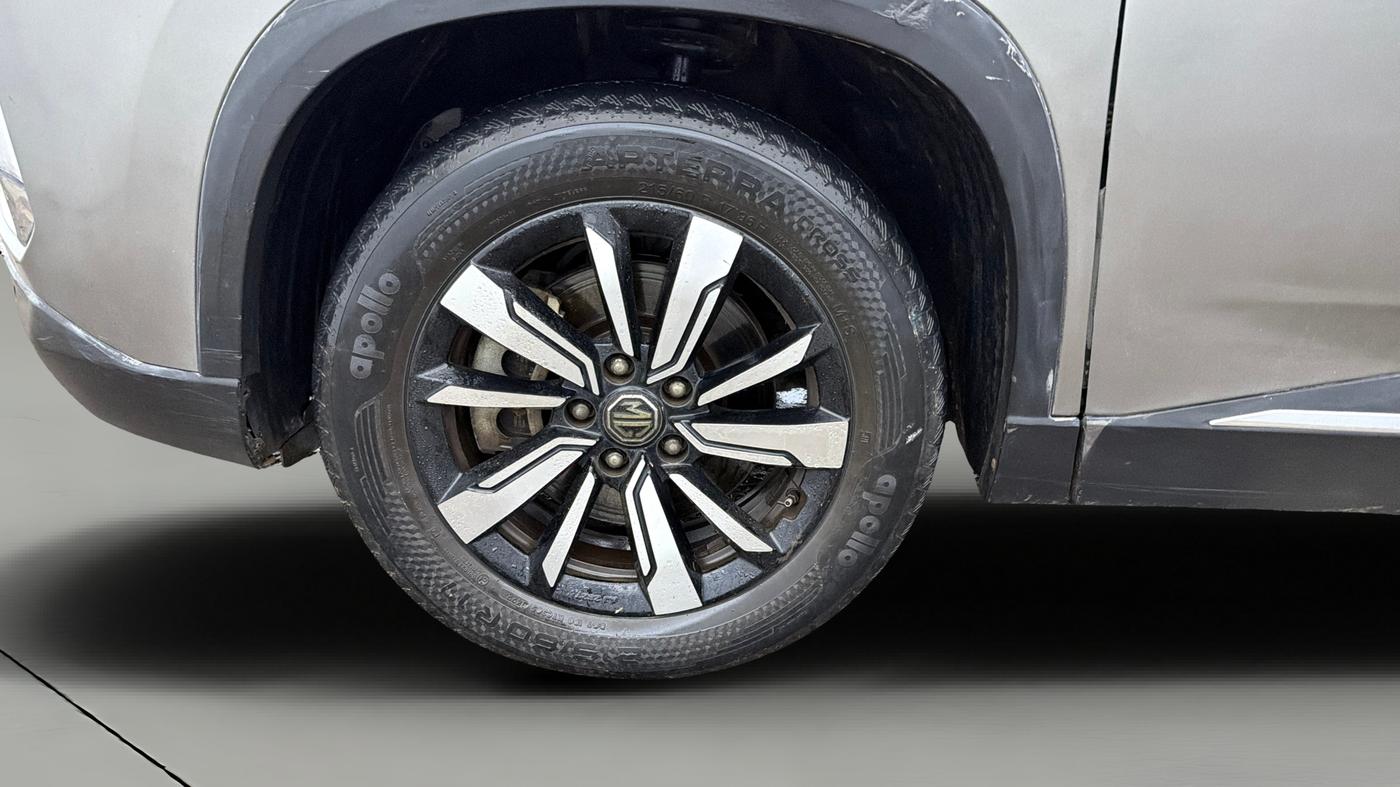 2019 MG HECTOR SHARP HYBRID 1.5 PETROL, Petrol, Manual, 87,032 km, Left Front Wheel