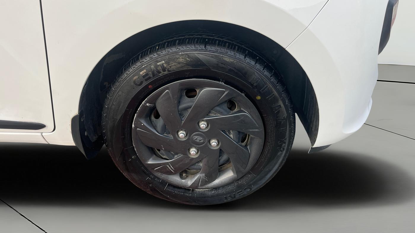 2019 Hyundai NEW SANTRO Sportz AMT SE, CNG, Automatic, 49,470 km, Right Front Wheel