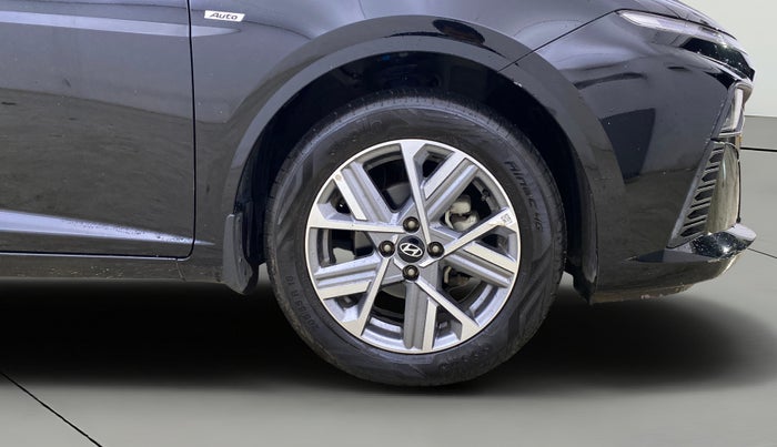 2025 Hyundai Verna SX(O) 1.5 MPI IVT , Petrol, Automatic, 5,455 km, Right Front Wheel