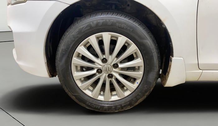 2014 Maruti Ciaz ZXI, Petrol, Manual, 78,079 km, Left Front Wheel