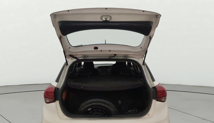 2018 Hyundai Elite i20 ASTA 1.2 (O), CNG, Manual, 92,079 km, Boot Door Open