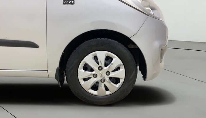 2012 Hyundai i10 MAGNA 1.2, CNG, Manual, 93,204 km, Right Front Wheel