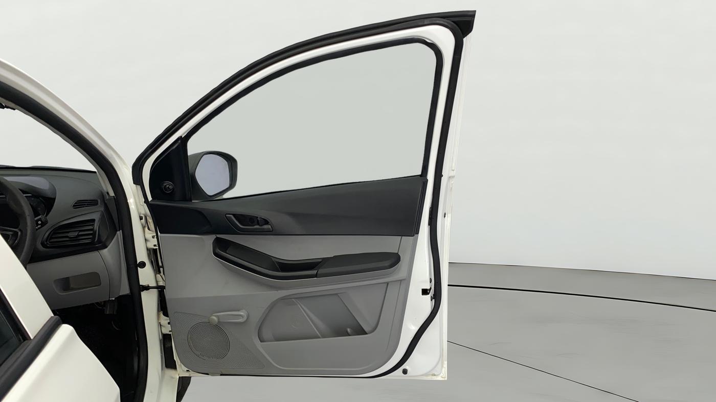 2023 Tata Tiago XE PETROL, Petrol, Manual, 8,625 km, RHS Front Door