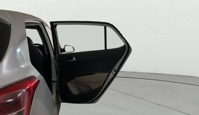 2017 Hyundai Grand i10 SPORTZ 1.2 KAPPA VTVT, Petrol, Manual, 28,138 km, RHS Rear Door