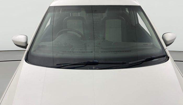 2015 Volkswagen Polo COMFORTLINE 1.2L, Petrol, Manual, 71,767 km, Front Windshield