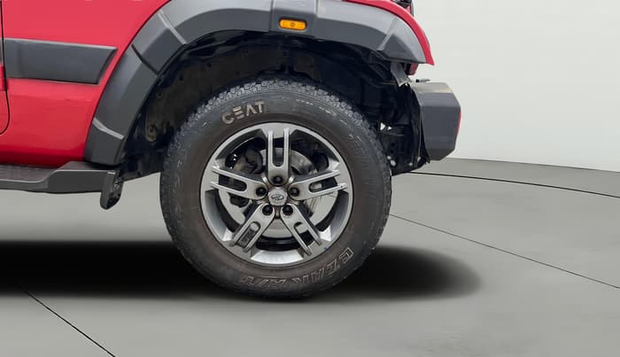 2021 Mahindra Thar LX  P 4WD AT CONVERTIBLE, Petrol, Automatic, 39,461 km, Right Front Wheel