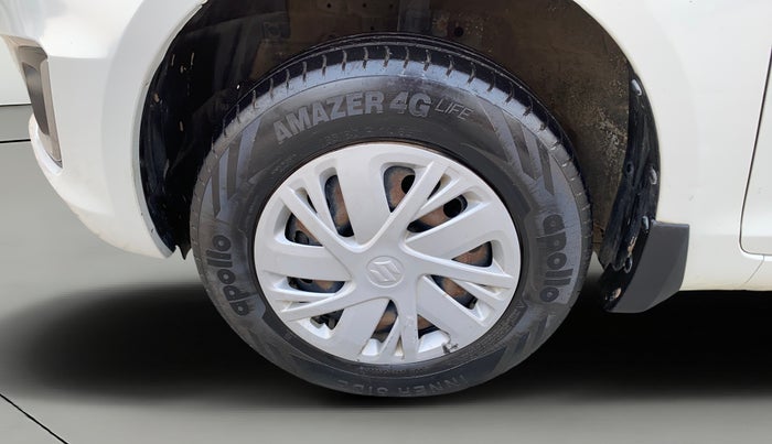 2017 Maruti Swift VXI, Petrol, Manual, 67,233 km, Left Front Wheel