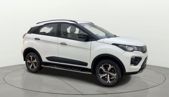2022 Tata NEXON XZ PLUS (PREMIUM) PETROL, Petrol, Manual, 39,575 km, Right Front Diagonal