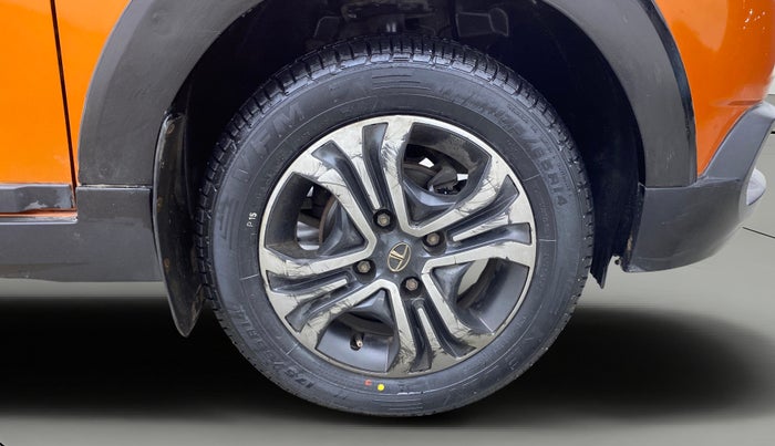 2018 Tata TIAGO NRG PETROL, Petrol, Manual, 1,17,010 km, Right Front Wheel