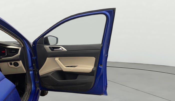 2022 Volkswagen VIRTUS TOPLINE TSI 1.0 MT, Petrol, Manual, 46,472 km, RHS Front Door