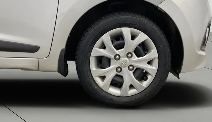 2016 Hyundai Grand i10 SPORTZ 1.2 KAPPA VTVT, Petrol, Manual, 35,902 km, Right Front Wheel