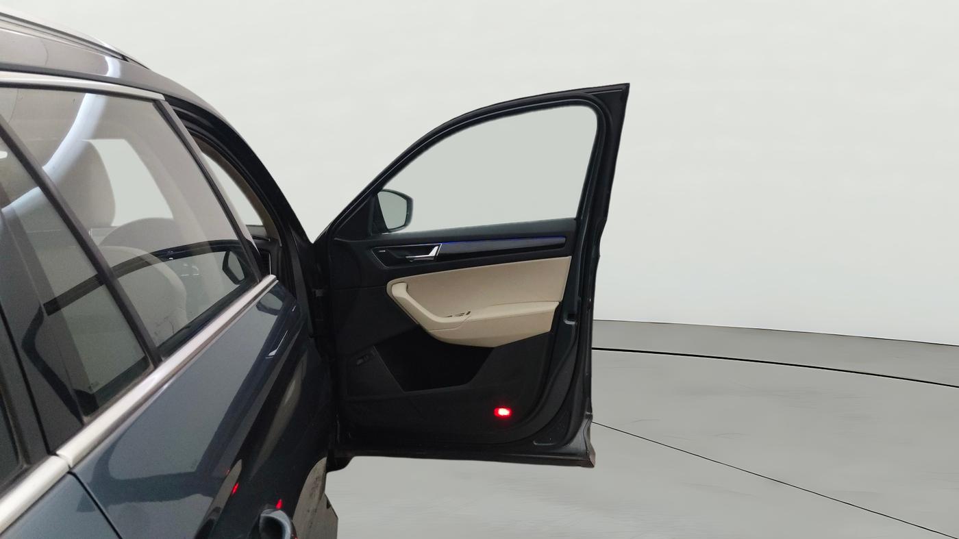 2019 Skoda Kodiaq L&K 2.0 TDI 4X4 AT, Diesel, Automatic, 1,42,183 km, RHS Front Door