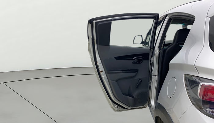 2018 Mahindra KUV 100 NXT K2 P 6 STR, Petrol, Manual, 39,378 km, LHS Rear Door