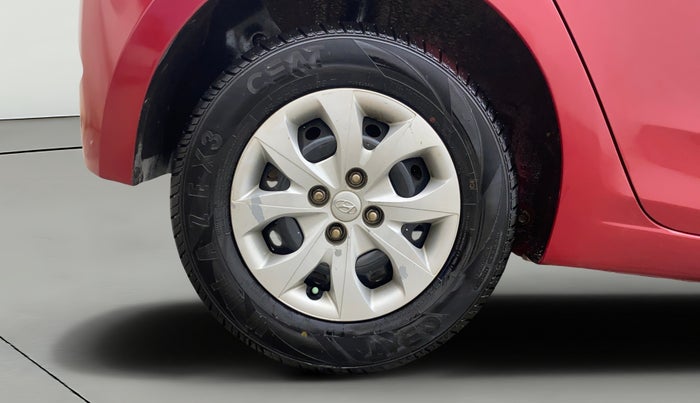 2014 Hyundai Elite i20 MAGNA 1.2, Petrol, Manual, 1,17,677 km, Right Rear Wheel