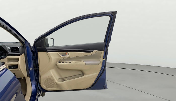 2017 Maruti Ciaz ALPHA 1.4 PETROL, Petrol, Manual, 1,20,798 km, RHS Front Door