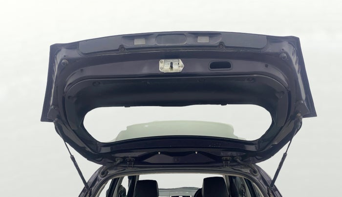 2017 Maruti Swift VXI, Petrol, Manual, 96,277 km, Boot Door Open