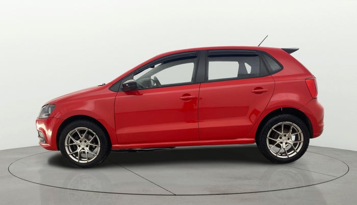 2018 Volkswagen Polo HIGHLINE PLUS 1.5 16 ALLOY, Diesel, Manual, 1,46,052 km, Left Side