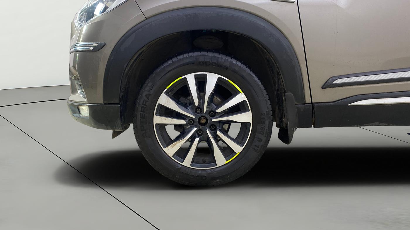 2021 Nissan Kicks XV 1.5, Petrol, Manual, 31,153 km, Left Front Wheel