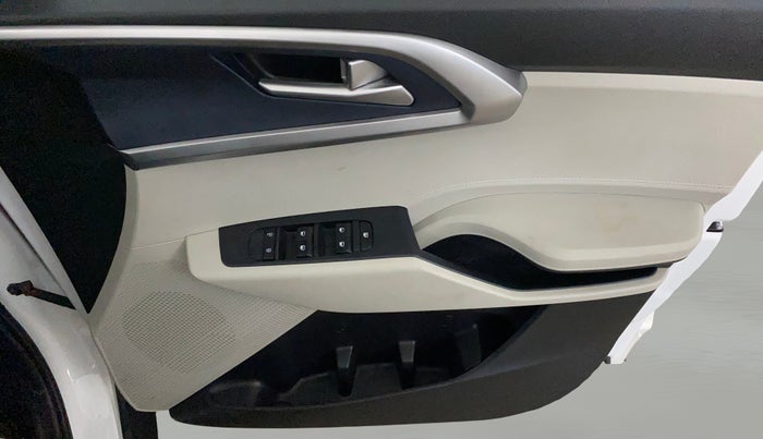 2024 KIA CARENS PREMIUM 1.5 PETROL 7 STR, Petrol, Manual, 7,422 km, Driver Side Door Panels Control