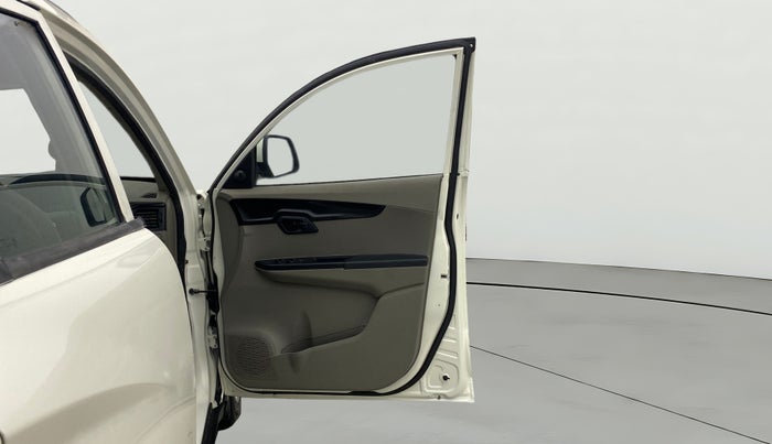 2017 Mahindra Kuv100 K4 PLUS D 6 STR, Diesel, Manual, 53,535 km, RHS Front Door