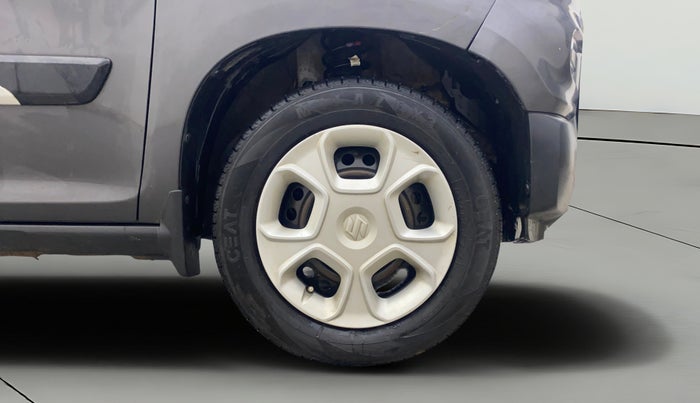 2023 Maruti S PRESSO VXI S-CNG, CNG, Manual, 46,557 km, Right Front Wheel