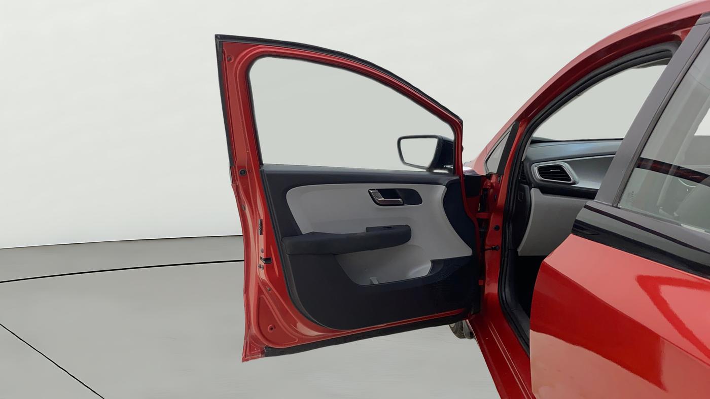 2020 Tata ALTROZ XZ PETROL, Petrol, Manual, 32,192 km, LHS Front Door