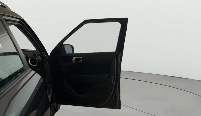 2022 Hyundai VENUE S Plus 1.2 Petrol MT, Petrol, Manual, 79,331 km, RHS Front Door